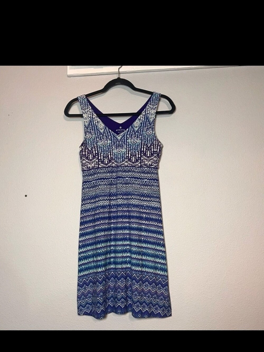 Athleta Santorini V-neck Dress Stretch Model Size L